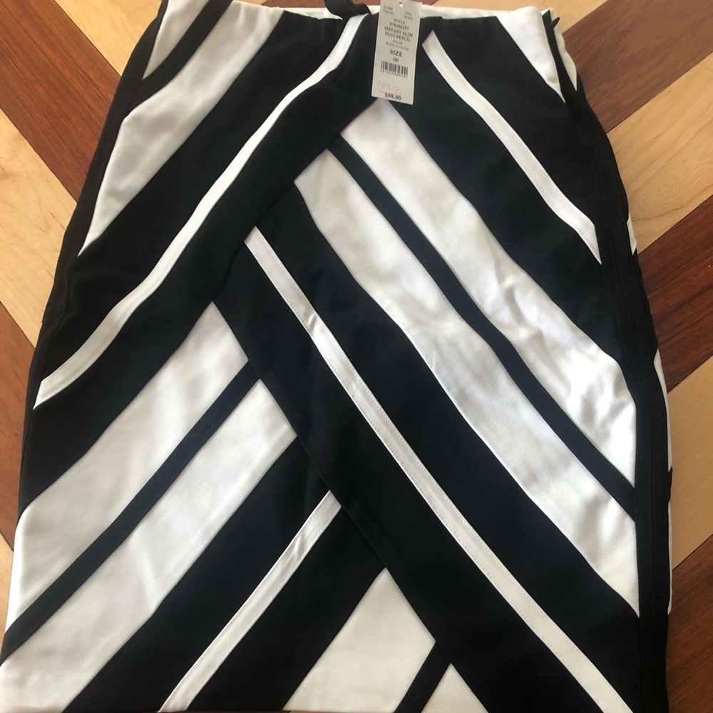 Black and white pencil skirt